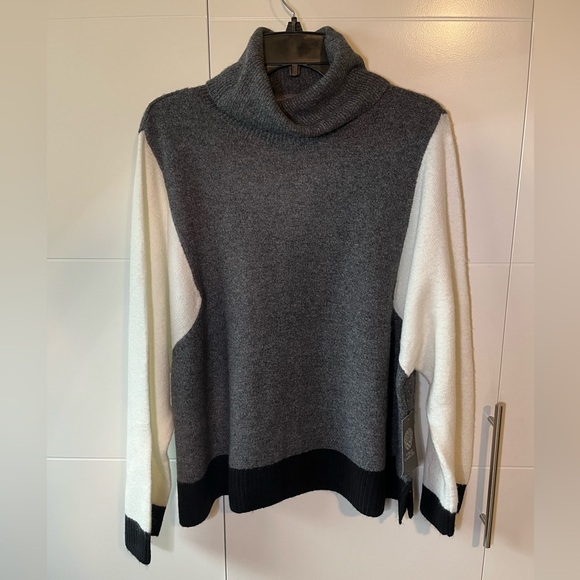 NWT Vince Camuto Colorblock Turtleneck Sweater Size 1X - Picture 6 of 12